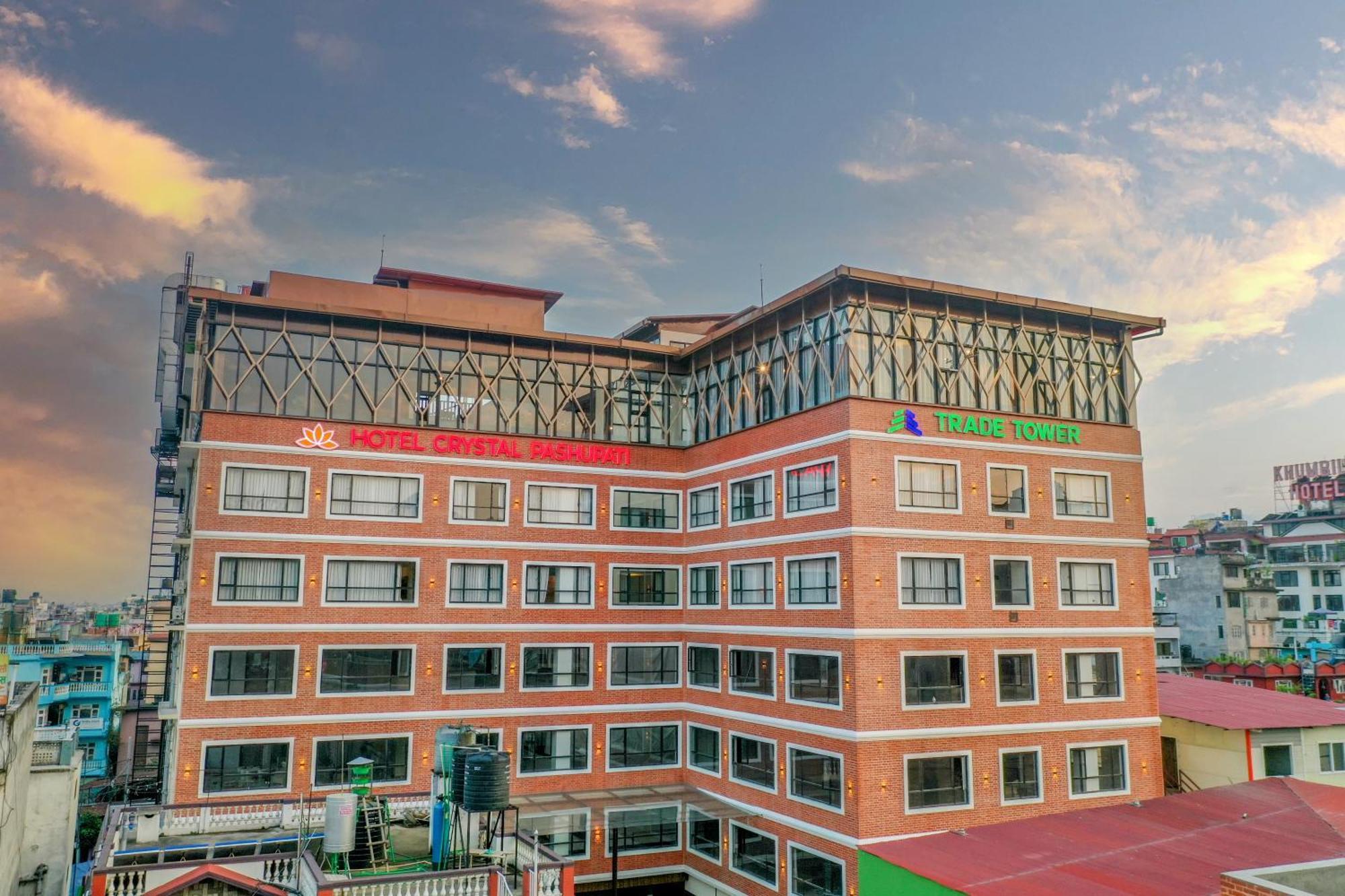 Hotel Crystal Pashupati กาฐมาณฑุ ภายนอก รูปภาพ