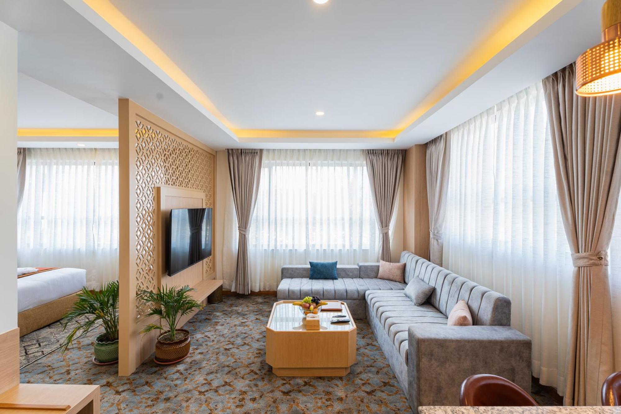 Hotel Crystal Pashupati กาฐมาณฑุ ภายนอก รูปภาพ
