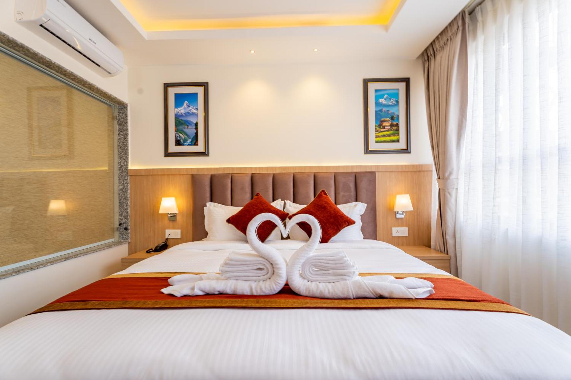 Hotel Crystal Pashupati กาฐมาณฑุ ภายนอก รูปภาพ