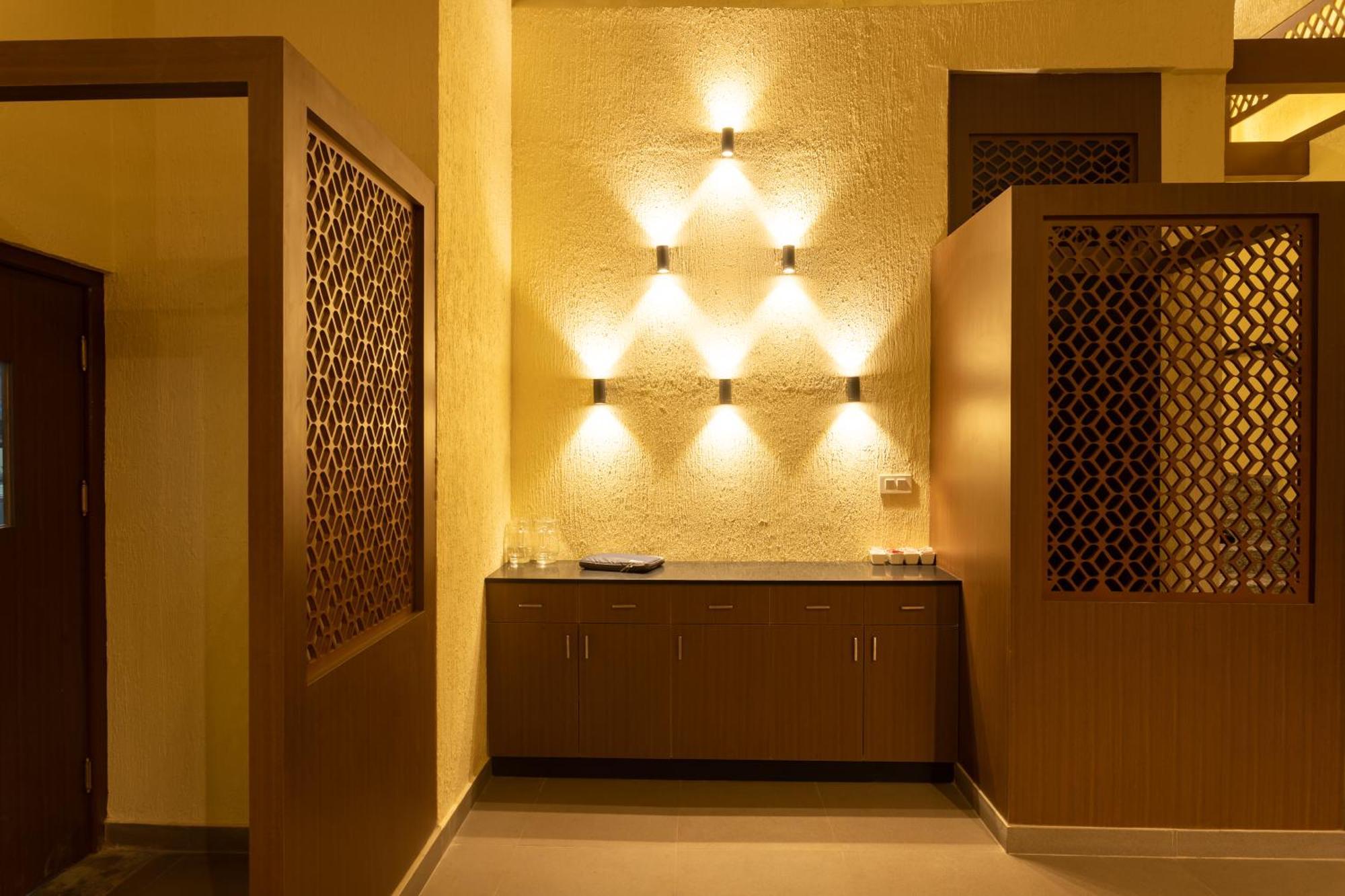 Hotel Crystal Pashupati กาฐมาณฑุ ภายนอก รูปภาพ