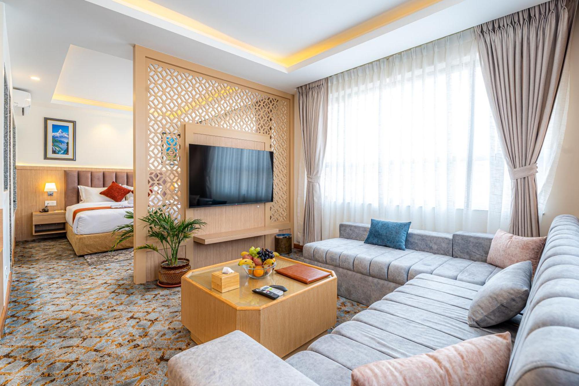 Hotel Crystal Pashupati กาฐมาณฑุ ภายนอก รูปภาพ