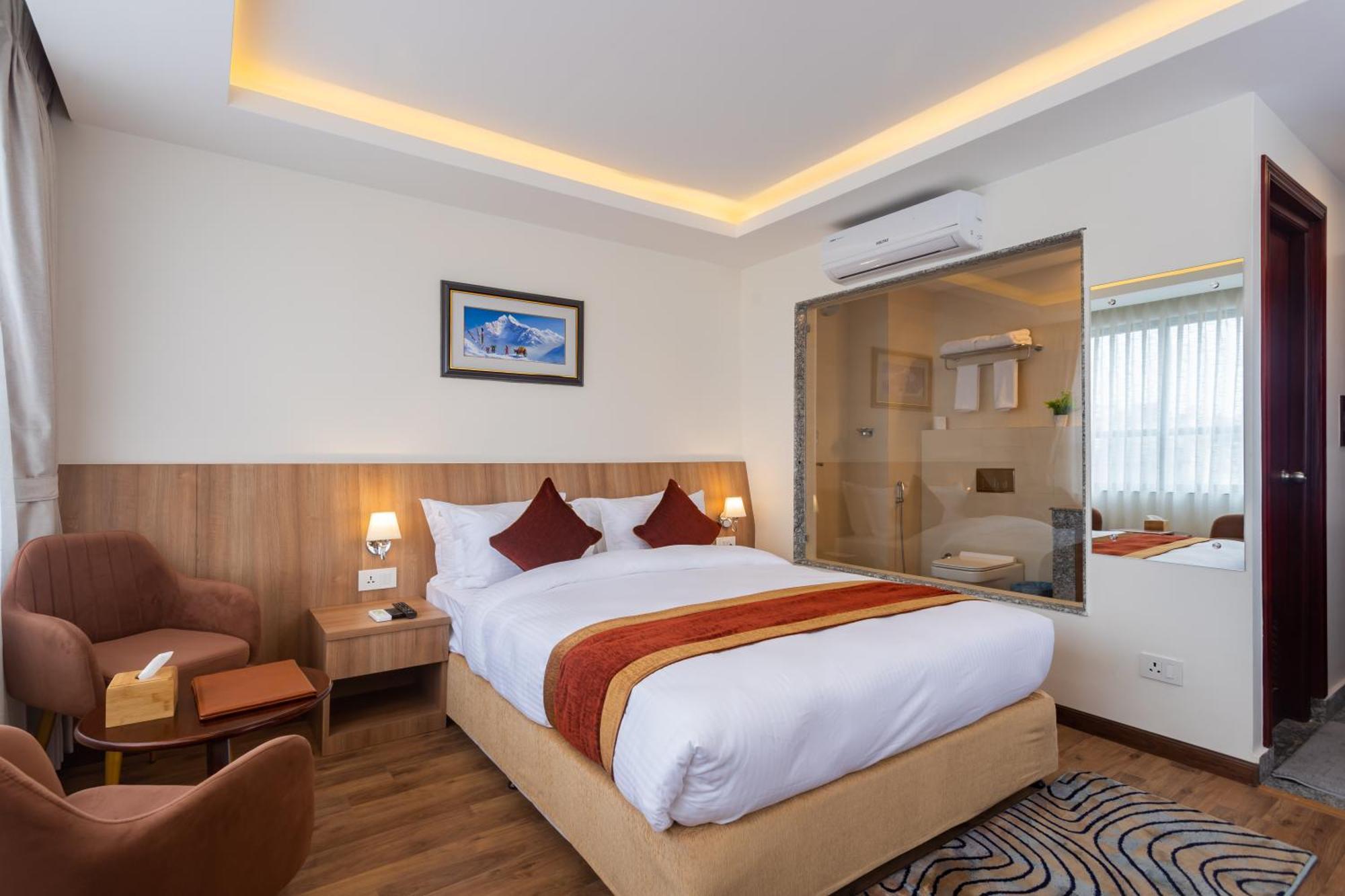 Hotel Crystal Pashupati กาฐมาณฑุ ภายนอก รูปภาพ