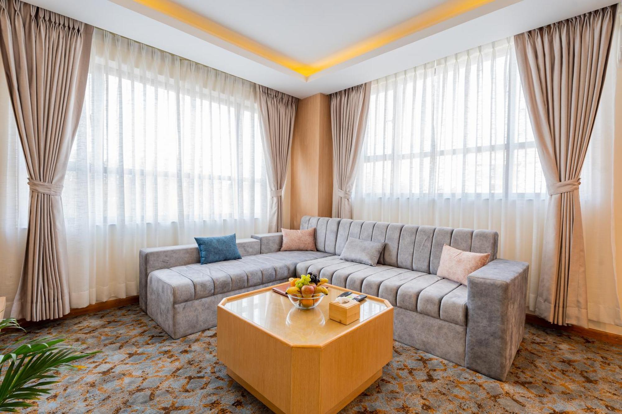 Hotel Crystal Pashupati กาฐมาณฑุ ภายนอก รูปภาพ